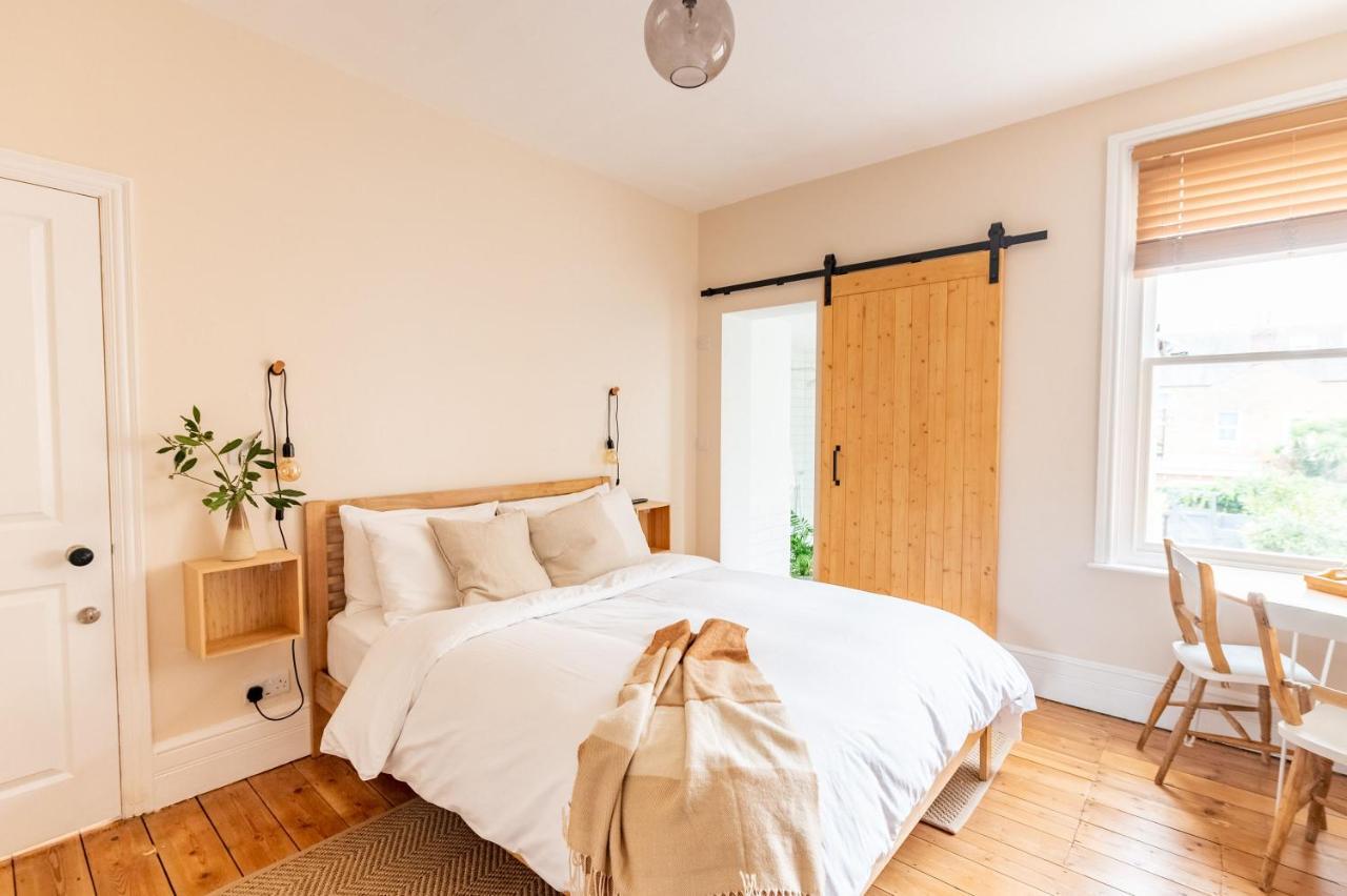 Doghouse Margate Bed & Breakfast Dış mekan fotoğraf